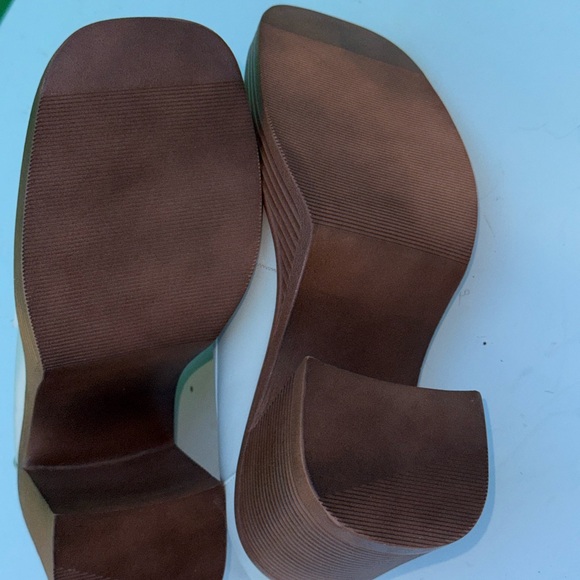 JustFab "Daria" Loafer Pumps.  Size 7 GREAT CONDITION - Picture 8 of 9